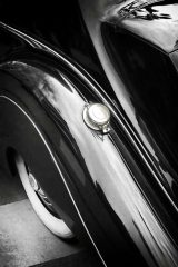 Fotografía artística de vehículos coche clásico curvas elegantes